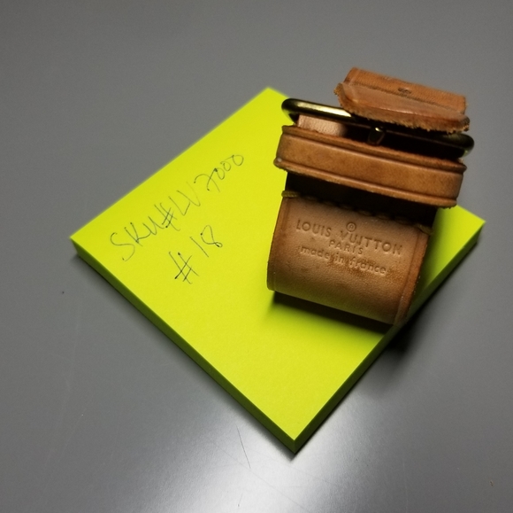 Louis Vuitton Vintage Leather Luggage tag Poignet Accessorie - Picture 10 of 10